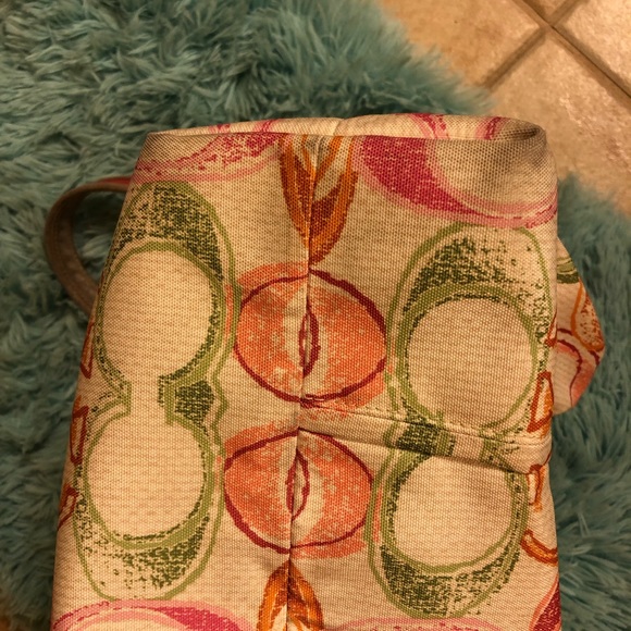 Coach Poppy Tote - Picture 3 of 3